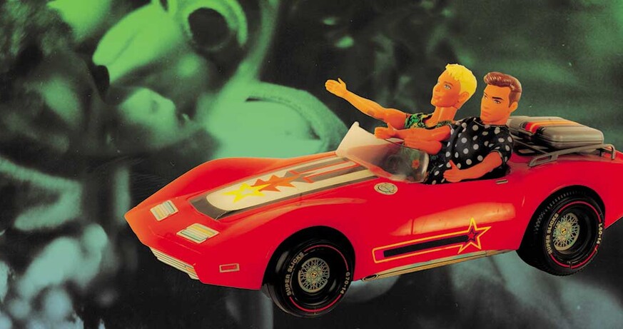 Augusta Laar und Stefan Stratil: Plastic Religion - Kenwalk Vivus Funeratus