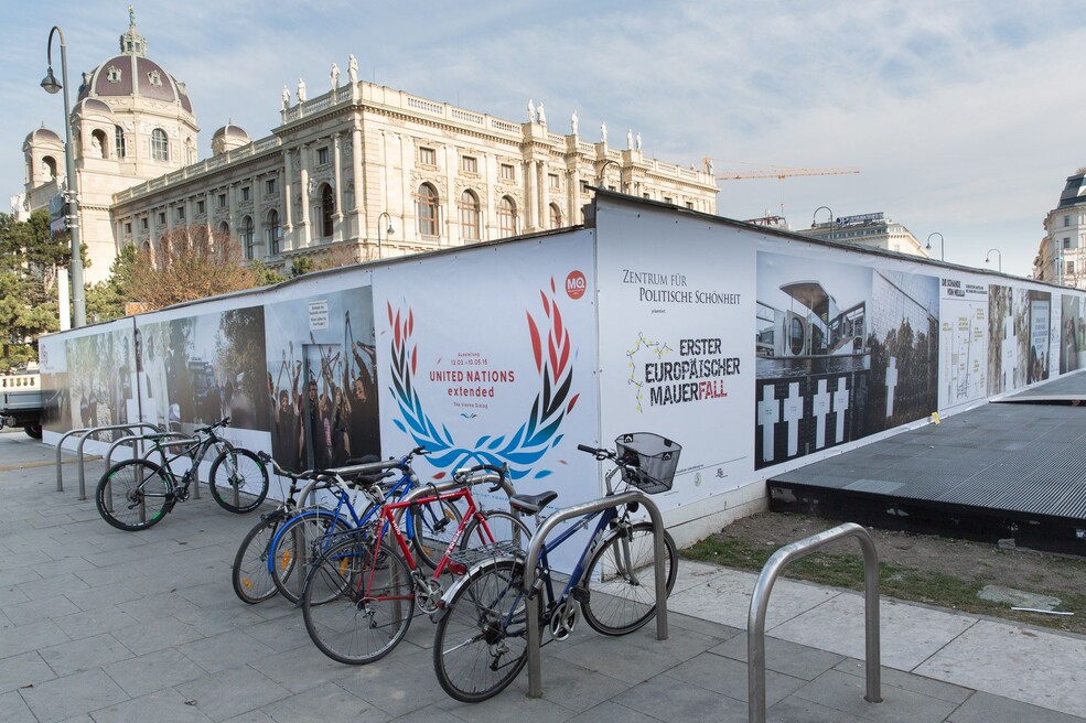 Zentrum für politische Schönheit: Erster europäischer Mauerfall