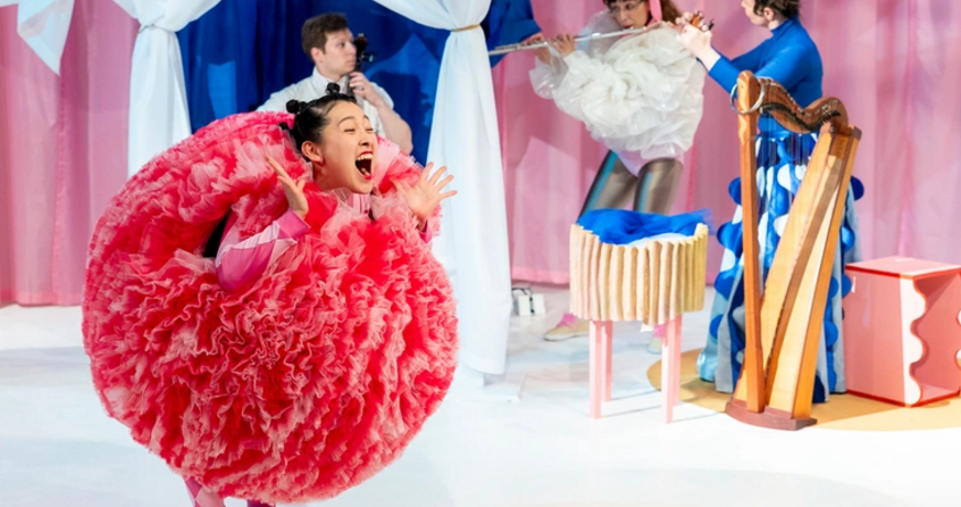 © Alek Kawka MIRABILIA