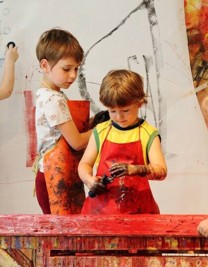 © J.J. Kucek ZOOM Studio: BLACK. AND WHITE. AND PERIOD.