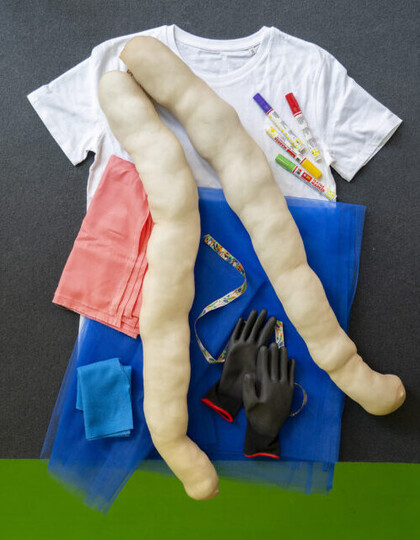Skulpturen zum Anziehen!, Foto: Kunsthalle Wien Workshop for Children and Families: Balancing, Noting and Collecting
